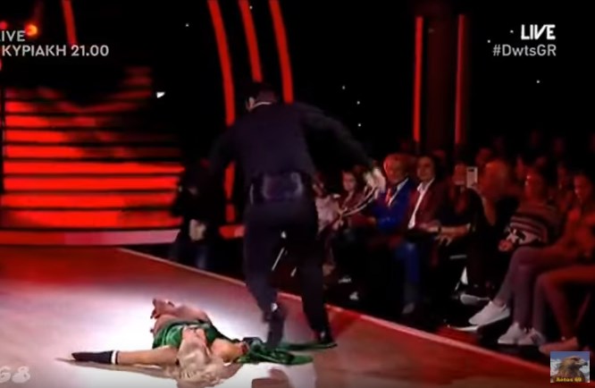Το ατύχημα του Βλοντάκη: Πάτησε το φόρεμα της ντάμας του – ΒΙΝΤΕΟ