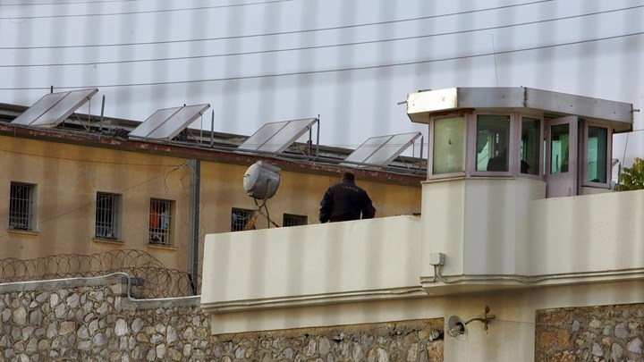 Έφοδος της ΕΚΑΜ στις φυλακές του Κορυδαλλού- Βαρυποινίτης ήταν έτοιμος να αποδράσει- Τι βρέθηκε στο κελί του