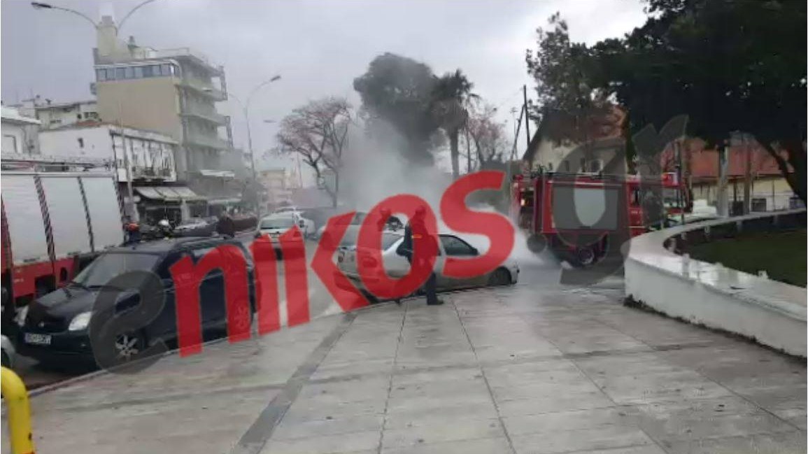 Στις φλόγες τυλίχθηκε αυτοκίνητο στην Αλεξανδρούπολη – ΒΙΝΤΕΟ αναγνώστη