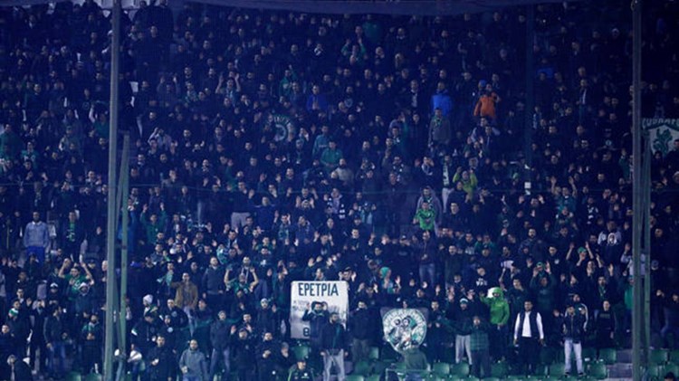 Πανό για τη Μακεδονία στη Λεωφόρο – ΦΩΤΟ