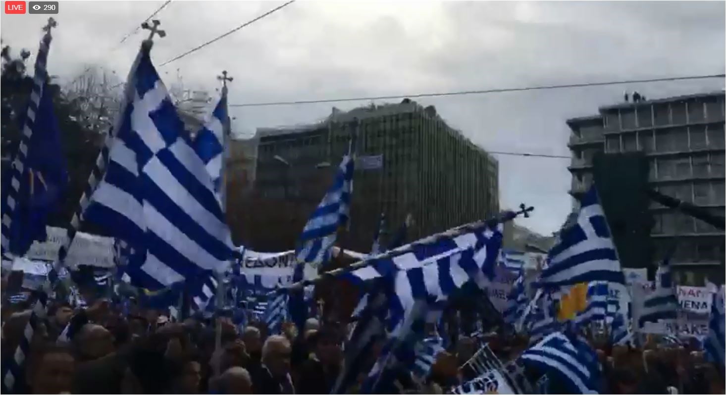 Το enikos.gr στο συλλαλητήριο για τη Μακεδονία, στο Σύνταγμα