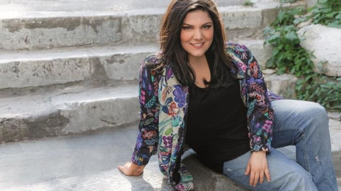 Η Δανάη Μπάρκα μονολογεί ως…Ουρανία!