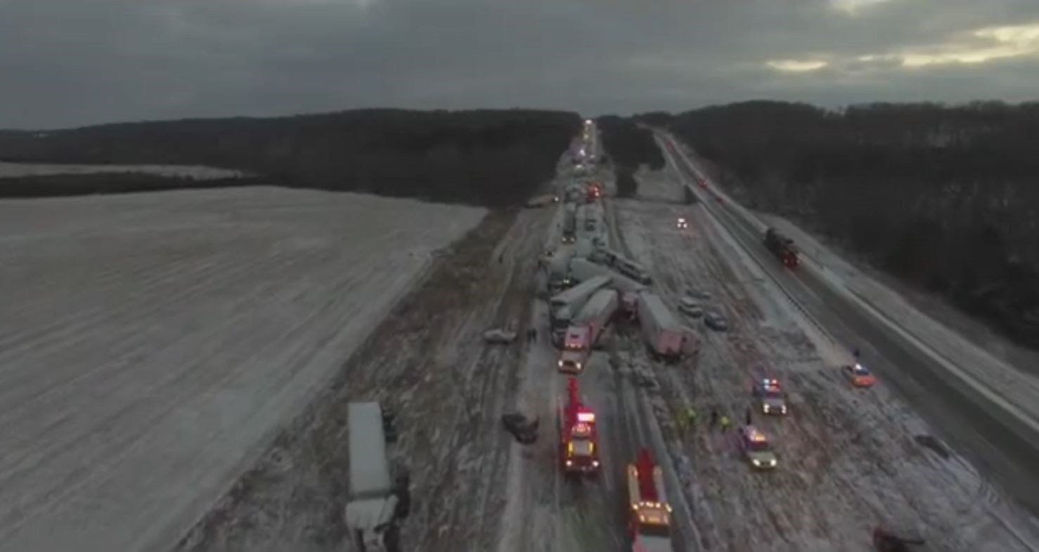 Καραμπόλα με 100 οχήματα σε αυτοκινητόδρομο των ΗΠΑ – ΒΙΝΤΕΟ