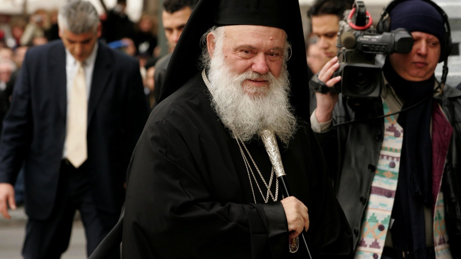 Ιερώνυμος: Όταν ο κόσμος αλλάζει, τότε ακριβώς είναι η στιγμή που πρέπει να δυναμώσουμε τις ρίζες μας