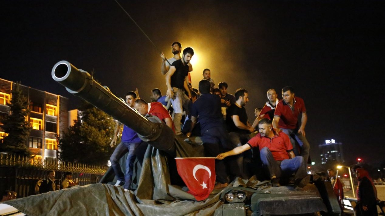Ισόβια σε 64 Τούρκους στρατιωτικούς για εμπλοκή στο πραξικόπημα του 2016