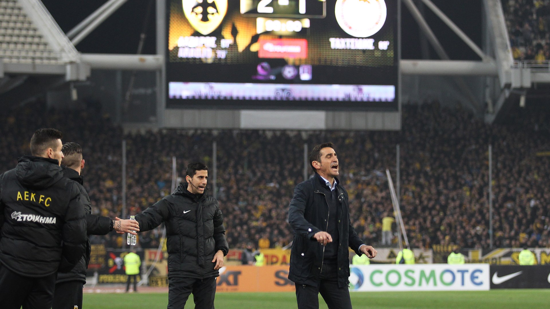 Η ομορφότερη στιγμή του ντέρμπι ήταν… μετά τη λήξη του – ΦΩΤΟ