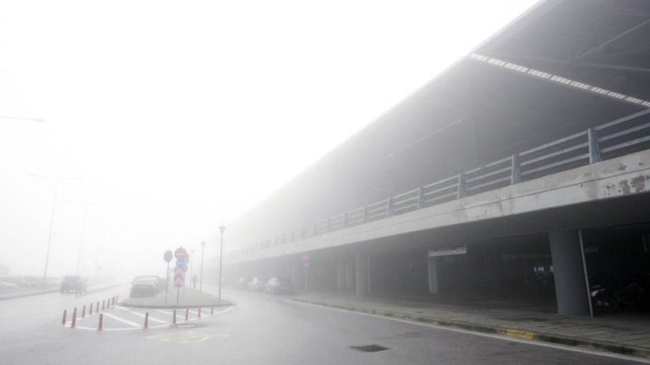 Προβλήματα στο αεροδρόμιο «Μακεδονία» από την ομίχλη