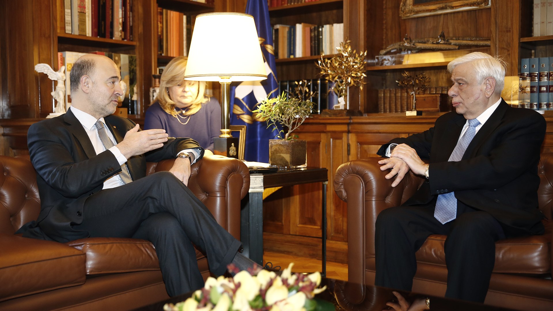 Παυλόπουλος σε Μοσκοβισί: Ανάγκη να μπει τέλος στην αδιέξοδη λιτότητα και να ξεκινήσουμε πολιτικές ανάπτυξης