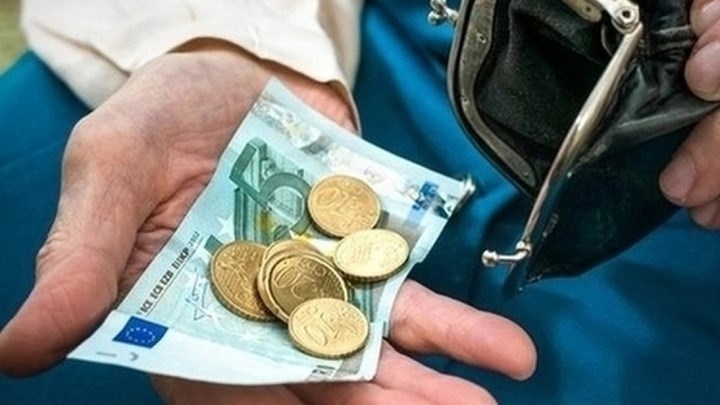 Στα 722 ευρώ διαμορφώνεται η μέση σύνταξη – Στα 172 ευρώ η επικουρική