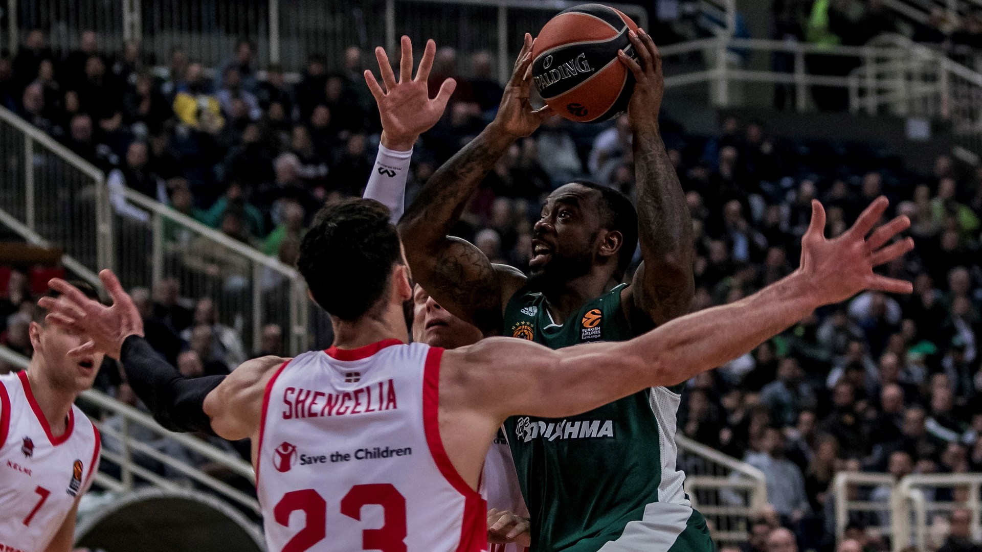 Παναθηναϊκός – Μπασκόνια 67-53 (30′)