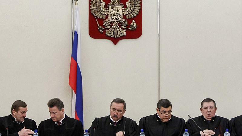 Eπική απόφαση – Οι Ρώσοι δικαστές μπορούν πλέον να οδηγούν ακόμη και μεθυσμένοι χωρίς να κινδυνεύουν με σύλληψη