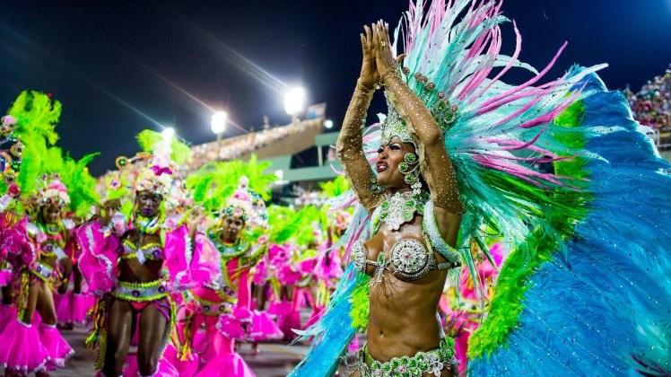 Το πιο ξέφρενο πάρτι του κόσμου άρχισε- Το φαντασμαγορικό καρναβάλι του Ρίο ντε Τζανέιρο… σε αριθμούς – ΦΩΤΟ