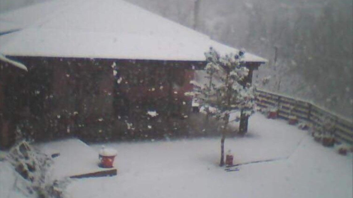 Μισό μέτρο το χιόνι στα ορεινά των Τρικάλων