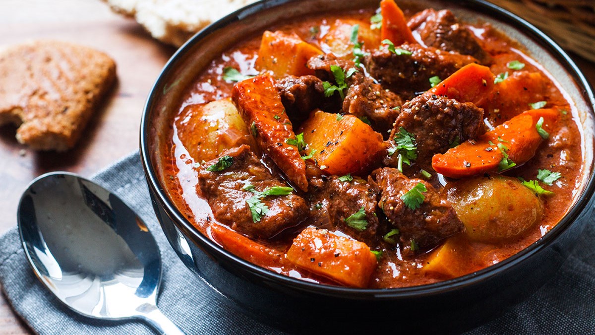 Αυτός είναι ο λόγος που δεν πρέπει ποτέ να τρώμε το φαγητό κρύο