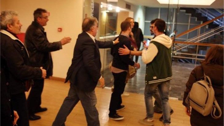 Ελεύθεροι οι 20 προσαχθέντες μετά την εισβολή του Ρουβίκωνα σε ομιλία του Τσακαλώτου – ΤΩΡΑ