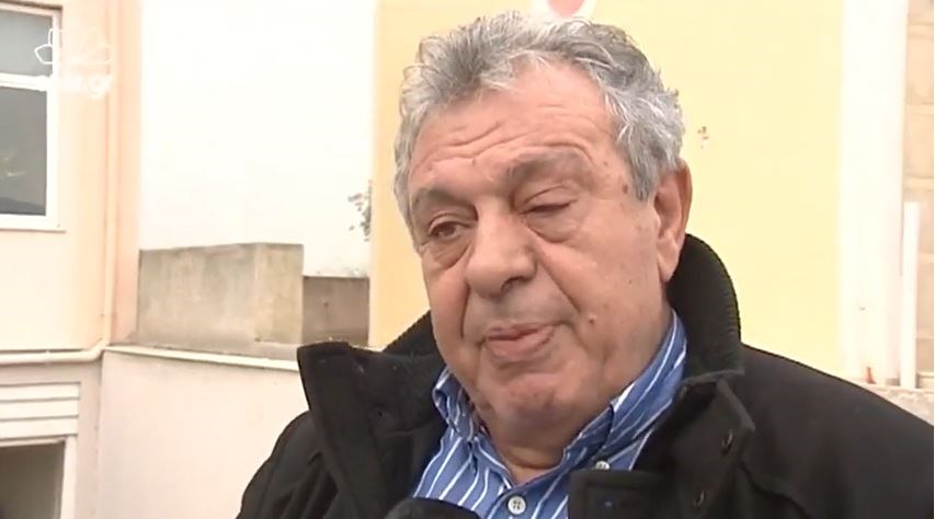 Σοκ στο Μενίδι: Επιχείρησε να πνίξει εφοριακό μέσα στη ΔΟΥ – ΒΙΝΤΕΟ