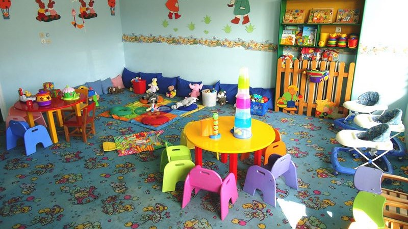 Καταγγελίες για βασανισμούς παιδιών σε βρεφικό σταθμό – Η περιγραφή μητέρας – Τι απαντά ο δήμαρχος- ΒΙΝΤΕΟ