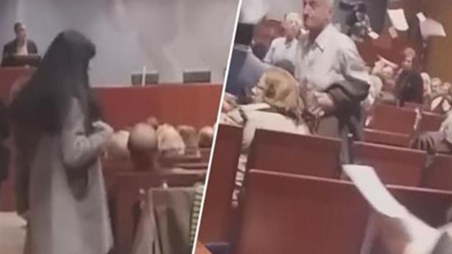 ΒΙΝΤΕΟ από την εισβολή του Ρουβίκωνα σε εκδήλωση με ομιλητή τον Τσακαλώτο