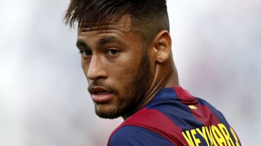 Ο Νεϊμάρ φωτογραφίζεται γυμνός και “ανάβει φωτιές” – ΦΩΤΟ