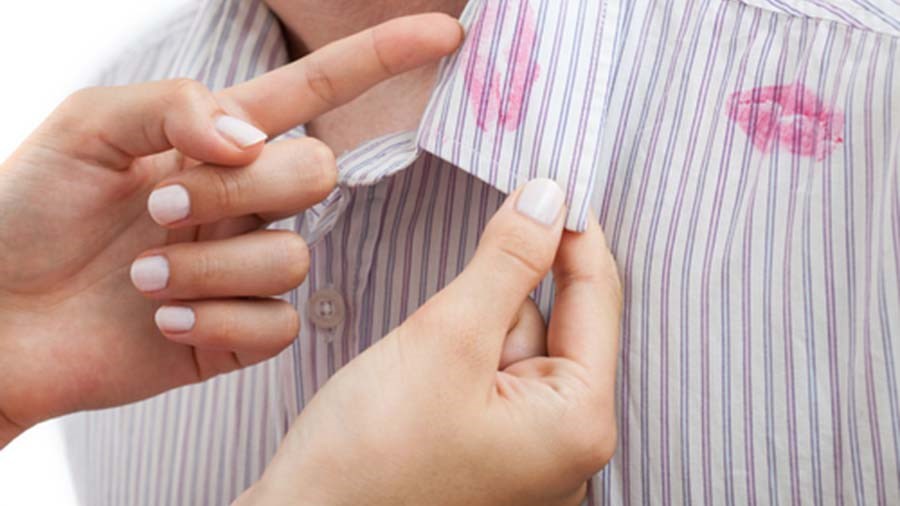 Ανατροπή – Οι άσχημοι “κερατώνουν”