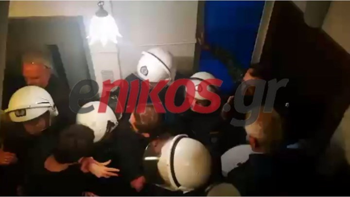 Οργισμένη ανακοίνωση του Συμβολαιογραφικού Συλλόγου στα μέλη του “Δεν πληρώνω” για τους πλειστηριασμούς