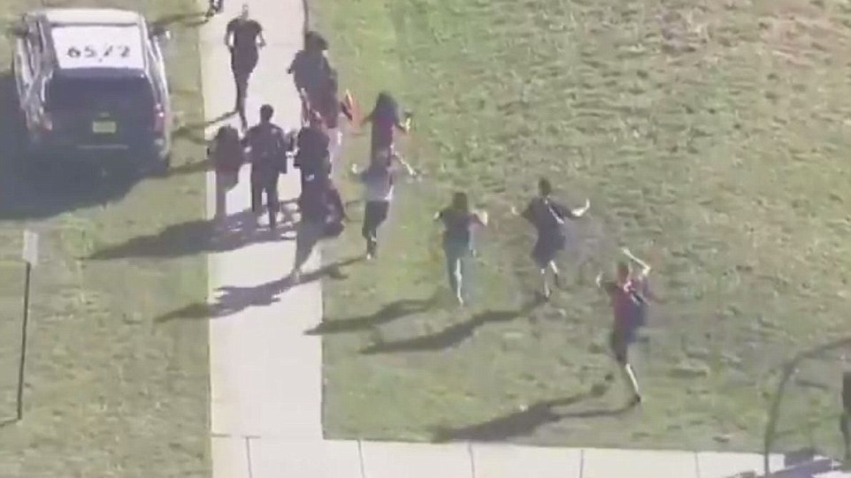 Ανείπωτη τραγωδία στην Φλόριντα – 12 οι νεκροί, δεκάδες οι τραυματίες