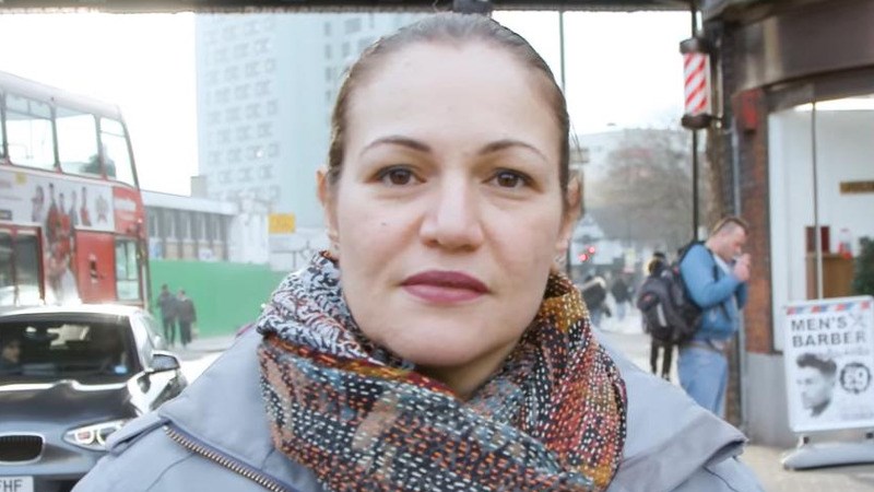 Ελληνικής καταγωγής δασκάλα διεκδικεί έπαθλο 800.00 ευρώ – Μιλάει 35 γλώσσες – ΒΙΝΤΕΟ