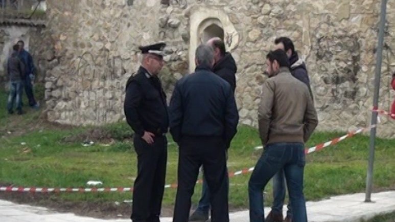 Θρίλερ με πτώμα άνδρα σε ακατοίκητο σπίτι στις Σέρρες – Τον δολοφόνησαν άγρια με τσεκούρι -ΦΩΤΟ