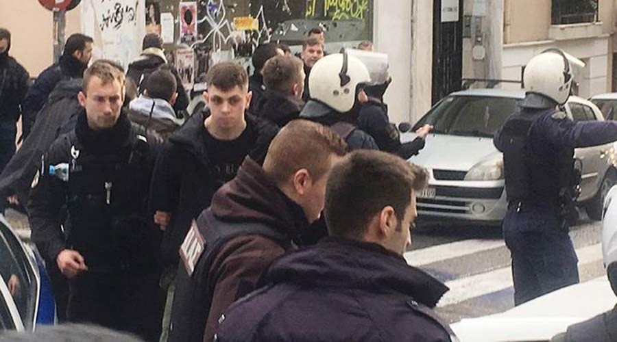 Επεισόδια με οπαδούς της Ντιναμό Κιέβου στο Κολωνάκι – 18 προσαγωγές από την Αστυνομία