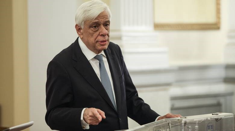 Τα συλλυπητήρια Παυλόπουλου στον Τραμπ για το μακελειό στο σχολείο της Φλόριντα