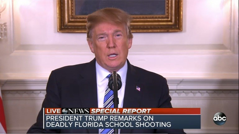 Διάγγελμα Τραμπ για το μακελειό στη Φλόριντα: Θα λάβουμε μέτρα για τη σχολική ασφάλεια – Δεν είπε κουβέντα για την οπλοκατοχή