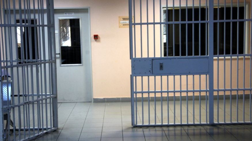 Κρατούμενος αυτοκτόνησε με κουβέρτα μέσα στο κελί του