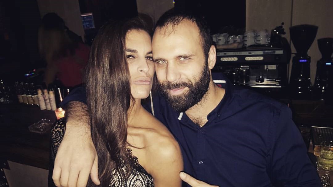 Η συγκλονιστική αποκάλυψη φίλου της Μαρίνας Πήχου: Ήταν “φυτό” για ένα μήνα μετά τον θάνατο του συντρόφου της – ΒΙΝΤΕΟ