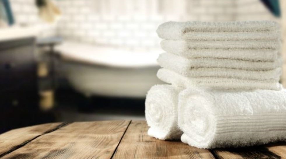 Εξαφανίστε υγρασία και μούχλα με ένα υλικό που υπάρχει στην κουζίνα σας