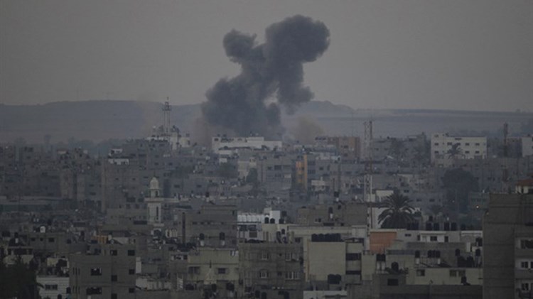 Το Ισραήλ «απάντησε» με αεροπορικά πλήγματα στη Χαμάς για την πρωινή έκρηξη