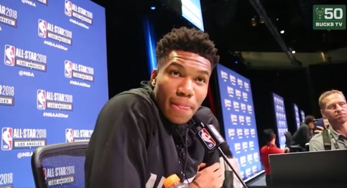 Τρομερή απάντηση Αντετοκούνμπο για το τι δουλειά θα έκανε, αν δεν έπαιζε μπάσκετ