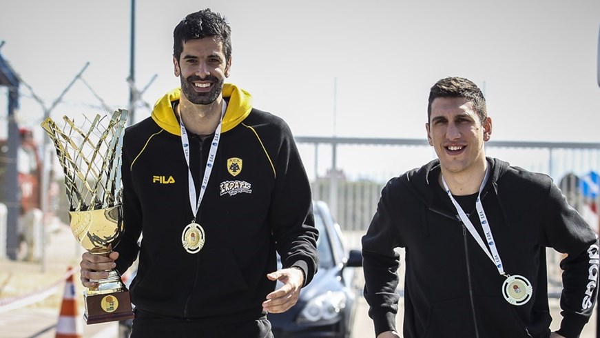 Αποθέωση για την Κυπελλούχο ΑΕΚ στο “Ελ.Βενιζέλος” – ΦΩΤΟ – ΒΙΝΤΕΟ