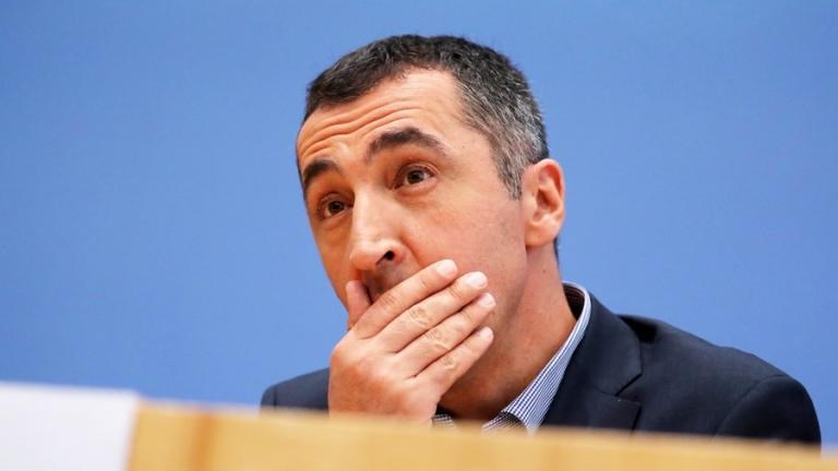 Χαμός στη Σύνοδο για την ασφάλεια στο Μόναχο – Σωματοφύλακες του Γιλντιρίμ κατήγγειλαν ως “τρομοκράτη” Γερμανό πολιτικό