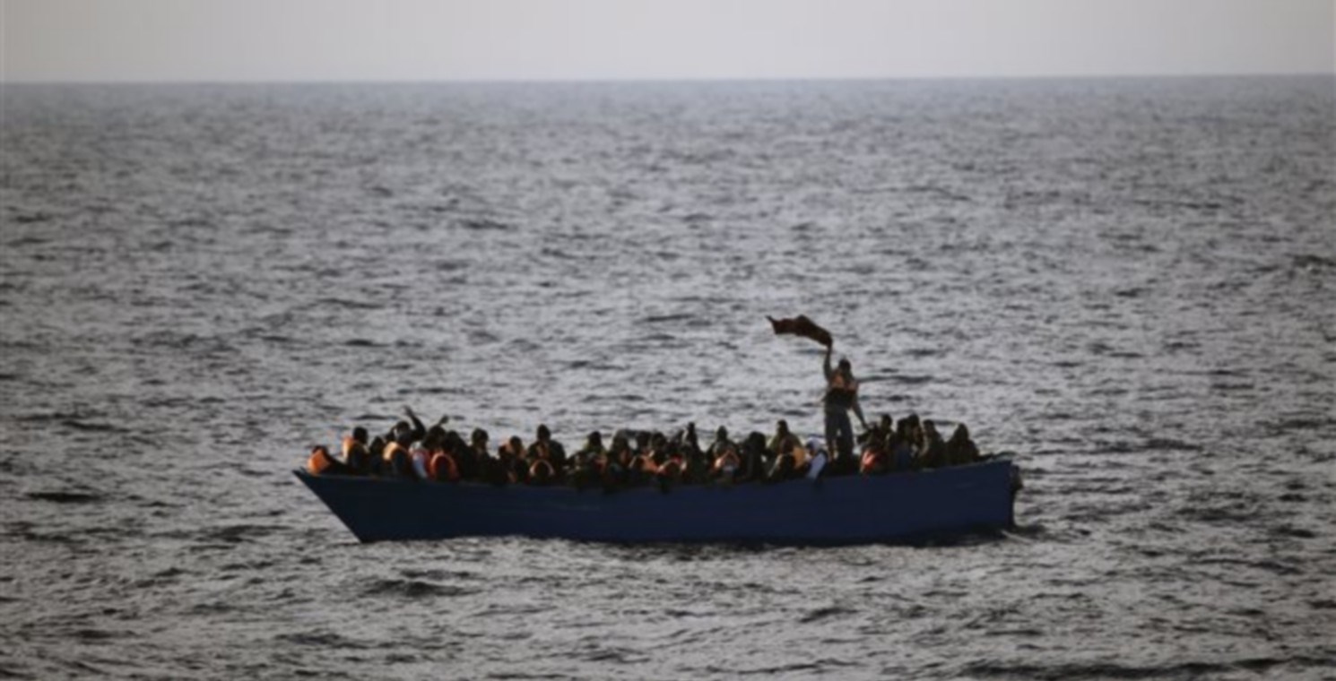 Τούρκοι δικαστικοί και δημόσιοι υπάλληλοι αποβιβάστηκαν στις Οινούσσες και ζητούν πολιτικό άσυλο