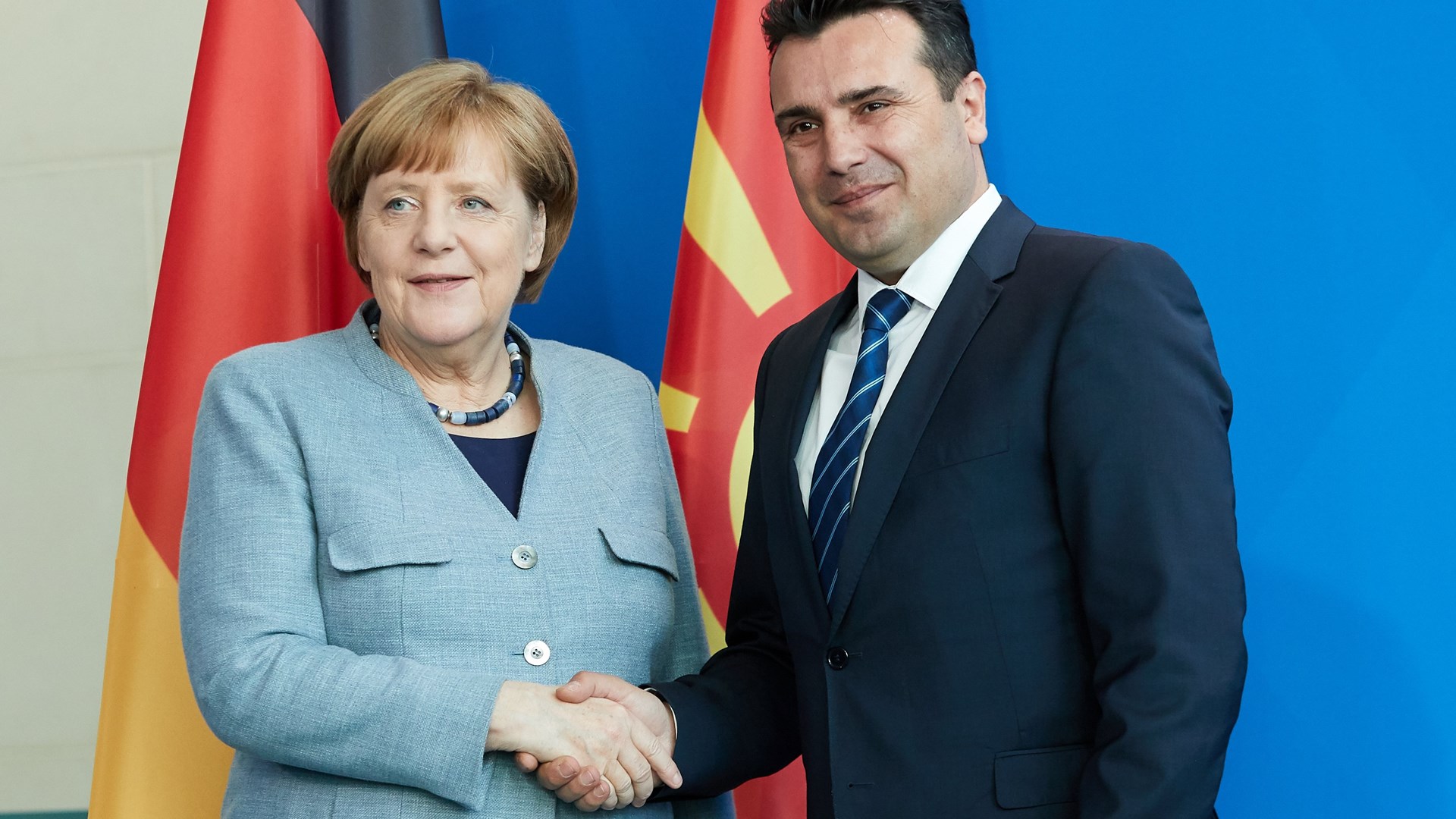 «Μακεδονία» αποκάλεσε η Μέρκελ τα Σκόπια στη συνέντευξη με τον Ζάεφ