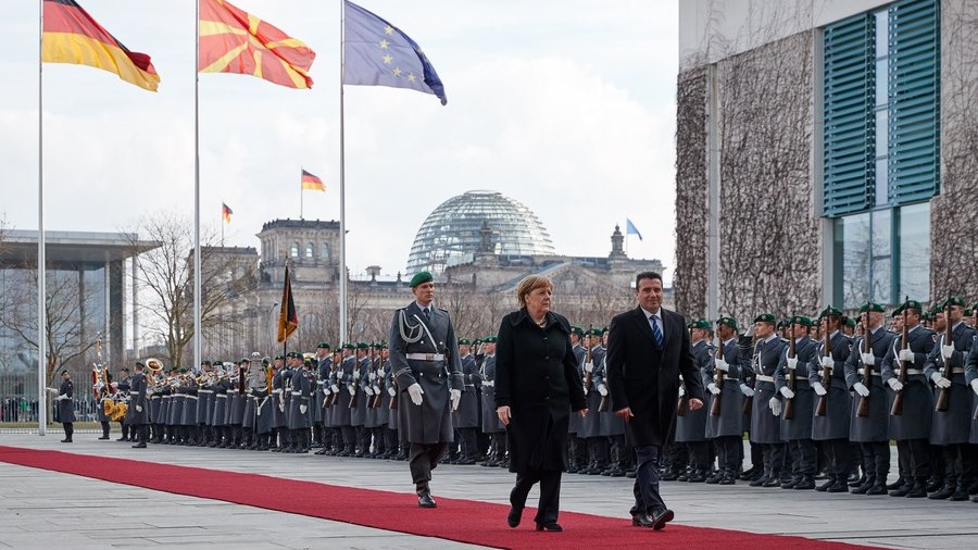 Μέρκελ προς Ζάεφ: Προϋπόθεση για την ένταξη της ΠΓΔΜ στην Ευρωπαϊκή Ένωση αποτελεί η ολοκλήρωση των μεταρρυθμίσεων