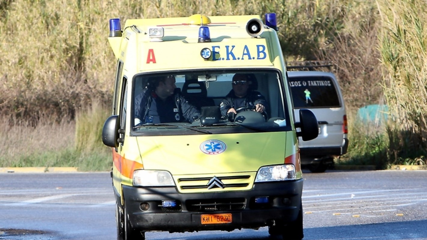 Φριχτό τροχαίο στην εθνική οδό στο ύψος του Μαρτίνου – Αυτοκίνητο καρφώθηκε σε φορτηγό – Ένας νεκρός