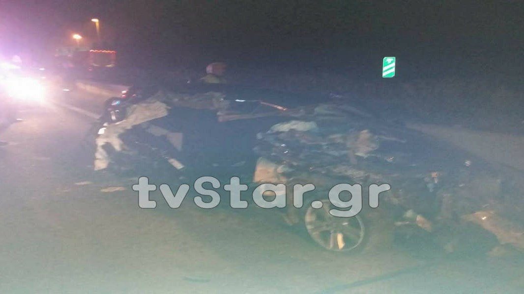 Οι πρώτες εικόνες από το φριχτό τροχαίο με τον έναν νεκρό στο Μαρτίνο – BMW καρφώθηκε σε νταλίκα – Έλιωσαν τα σίδερα – ΦΩΤΟ