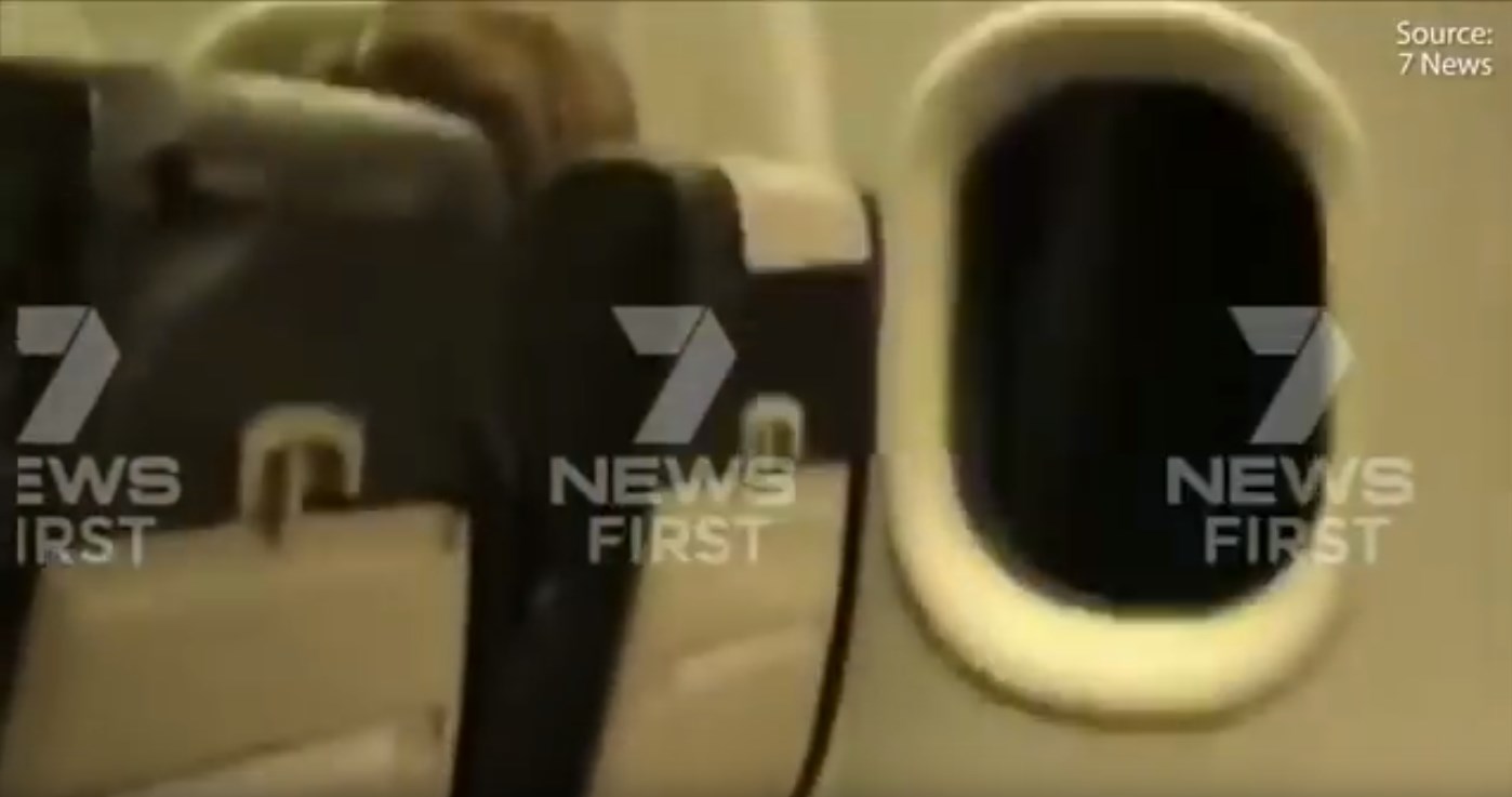 Πτήση- εφιάλτης: Κεραυνοί και κακοκαιρία ταρακουνούσαν αεροσκάφος για 40 λεπτά- ΒΙΝΤΕΟ