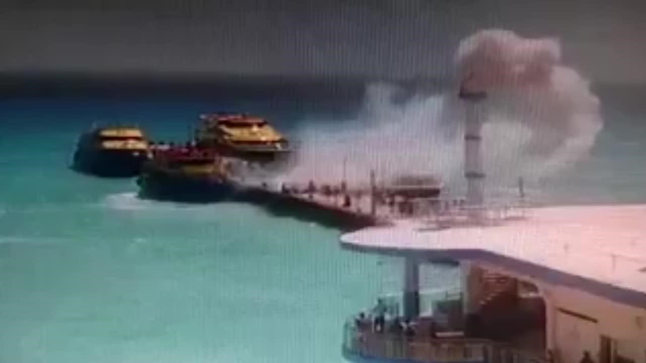 Η στιγμή της έκρηξης σε φέρι-μποτ γεμάτο με τουρίστες- ΒΙΝΤΕΟ