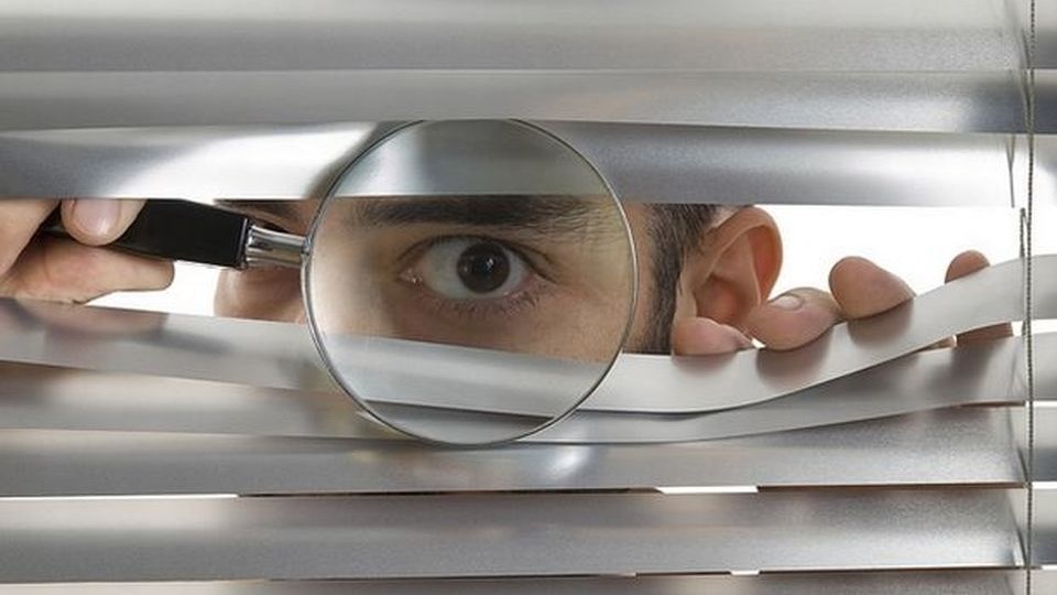 Big brother… στο Ρέθυμνο – Έβαλε κάμερες και παρακολουθούσε τις γειτόνισσές του