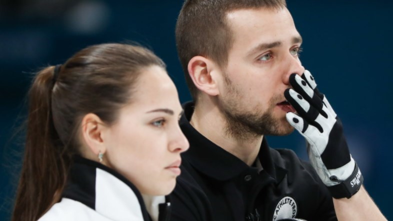 Παρέδωσε τα χάλκινα μετάλλια η ομάδα κέρλινγκ της Ρωσίας λόγω ντόπινγκ – ΒΙΝΤΕΟ