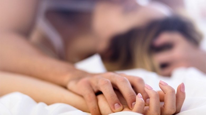 Έρευνα: Το ζήτημα της ονομασίας των Σκοπίων «εκτόξευσε» τη σεξουαλική ζωή των Ελλήνων