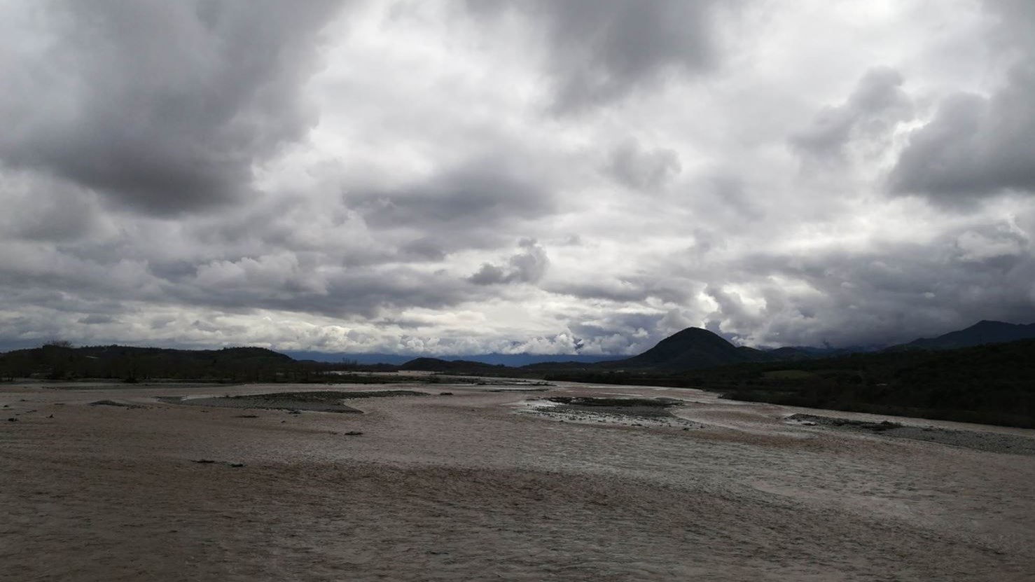 Σε επιφυλακή στα Τρίκαλα: Υπερχείλισαν ποτάμια πλημμυρίζοντας καλλιέργειες