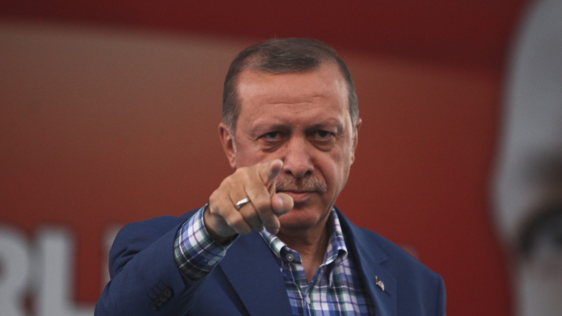 Για επιστράτευση προετοιμάζει τους Τούρκους ο Ερντογάν: “Θα έχουμε ένα θερμό καλοκαίρι”